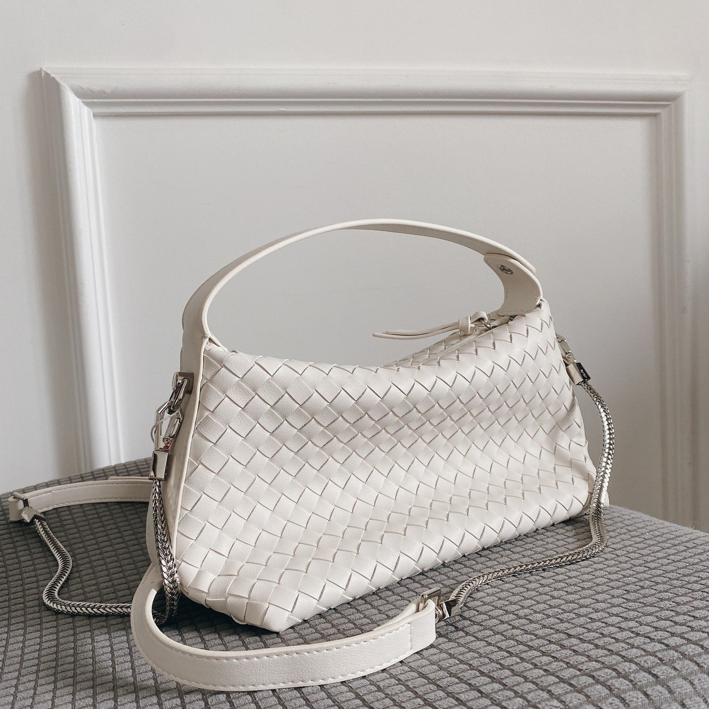 Hand-woven Genuine Leather Small Bag